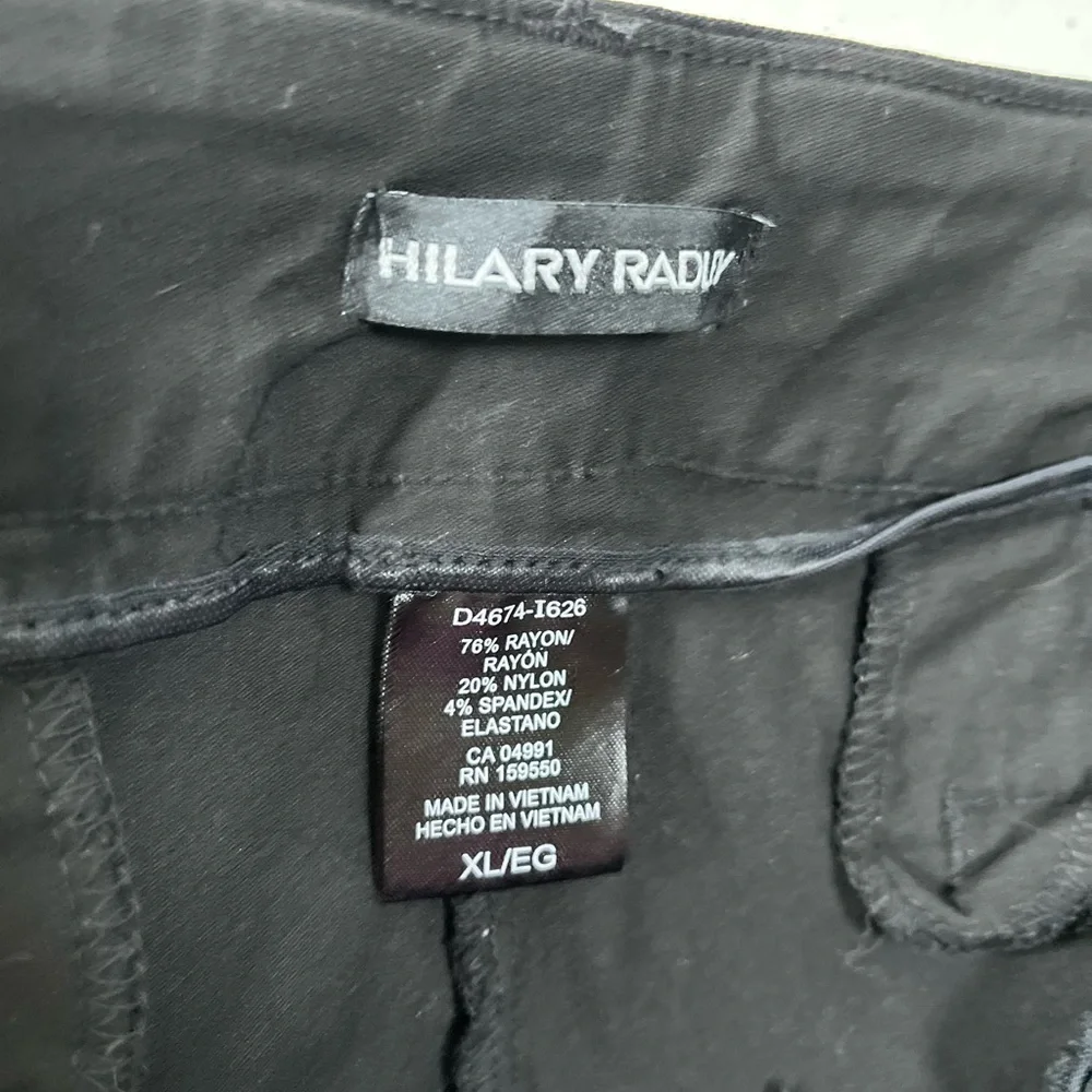 Hilary Radley Classic Black Women's Shorts -size XL - Picture 6 of 7